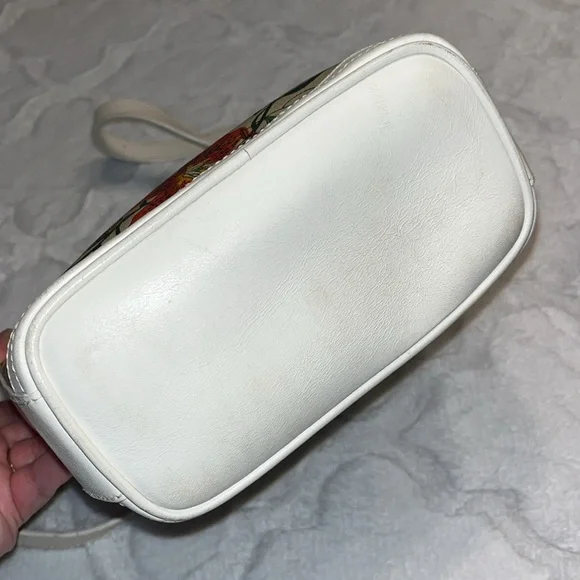 Gucci VTG Flora Messenger Bag - Picture 6 of 17